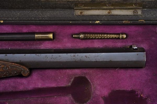 Cassetta per paio di pistole a luminello  - Asta Rare Armi Antiche e Militaria da tutto il mondo - Associazione Nazionale - Case d'Asta italiane