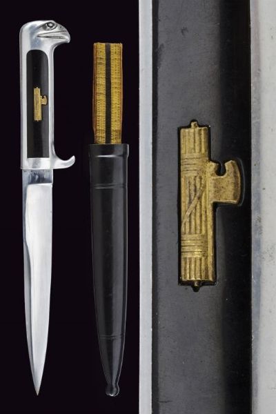 Pugnale Mod. 1932 da ufficiale MVSN testa d'aquila  - Asta Rare Armi Antiche e Militaria da tutto il mondo - Associazione Nazionale - Case d'Asta italiane