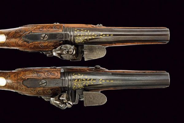 Paio di pistole a pietra focaia da viaggio di Lorandi  - Asta Rare Armi Antiche e Militaria da tutto il mondo - Associazione Nazionale - Case d'Asta italiane