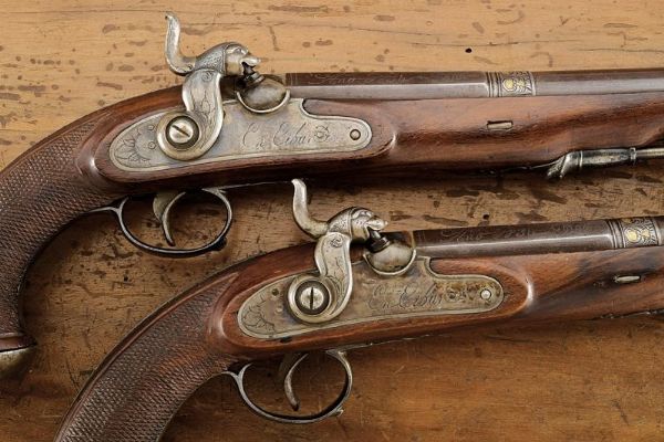Paio di pistole a luminello da ufficiale firmate De Herraduras, in cassetta  - Asta Rare Armi Antiche e Militaria da tutto il mondo - Associazione Nazionale - Case d'Asta italiane