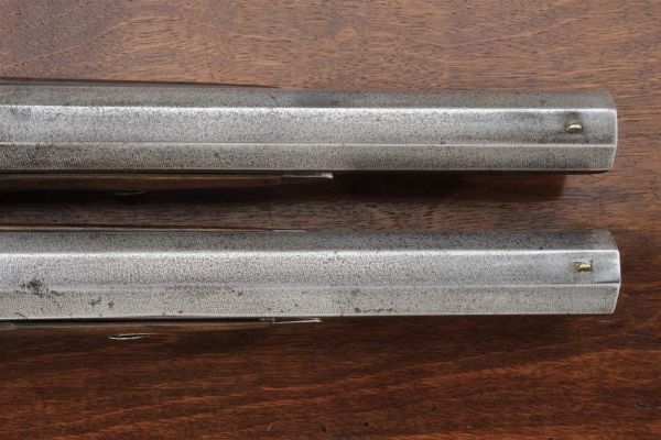 Paio di pistole a luminello di Flachat in cassetta  - Asta Rare Armi Antiche e Militaria da tutto il mondo - Associazione Nazionale - Case d'Asta italiane