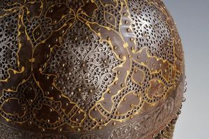 Raro khula-khud con superficie traforata  - Asta Rare Armi Antiche e Militaria da tutto il mondo - Associazione Nazionale - Case d'Asta italiane