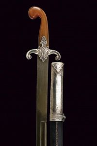 Bellissimo Kilic con fornimenti in argento  - Asta Rare Armi Antiche e Militaria da tutto il mondo - Associazione Nazionale - Case d'Asta italiane
