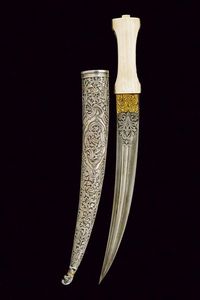 Raffinata jambiya decorata con pietre  - Asta Rare Armi Antiche e Militaria da tutto il mondo - Associazione Nazionale - Case d'Asta italiane