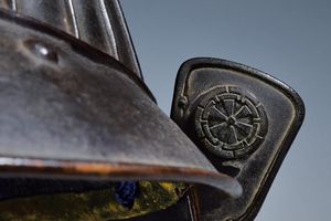 Suji kabuto  - Asta Rare Armi Antiche e Militaria da tutto il mondo - Associazione Nazionale - Case d'Asta italiane