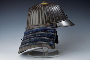 Suji kabuto  - Asta Rare Armi Antiche e Militaria da tutto il mondo - Associazione Nazionale - Case d'Asta italiane