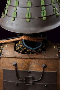 Okegawa Nimai-do Gusoku con Hineno Zu-nari Kabuto (armatura da samurai)  - Asta Rare Armi Antiche e Militaria da tutto il mondo - Associazione Nazionale - Case d'Asta italiane