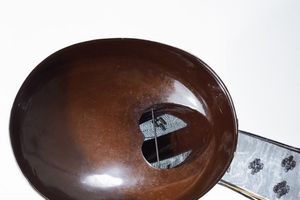 Kanmuri con mon del clan Konoe  - Asta Rare Armi Antiche e Militaria da tutto il mondo - Associazione Nazionale - Case d'Asta italiane