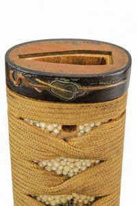 Impugnatura (Tsukamae) per un wakizashi  - Asta Rare Armi Antiche e Militaria da tutto il mondo - Associazione Nazionale - Case d'Asta italiane