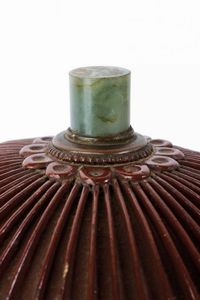 Scrigno da tavolo lavorato a Kabuto  - Asta Rare Armi Antiche e Militaria da tutto il mondo - Associazione Nazionale - Case d'Asta italiane