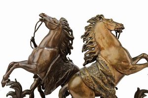 Paio di sculture in bronzo Cavalli di Marly  - Asta Rare Armi Antiche e Militaria da tutto il mondo - Associazione Nazionale - Case d'Asta italiane