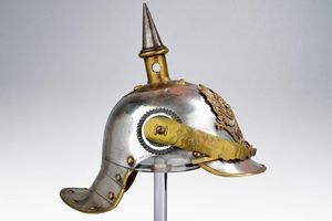 Elmo e busto da corazziere  - Asta Rare Armi Antiche e Militaria da tutto il mondo - Associazione Nazionale - Case d'Asta italiane