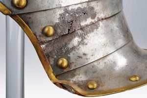 Elmo e busto da corazziere  - Asta Rare Armi Antiche e Militaria da tutto il mondo - Associazione Nazionale - Case d'Asta italiane