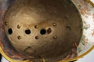 Elmo e busto da ufficiale, secondo Impero  - Asta Rare Armi Antiche e Militaria da tutto il mondo - Associazione Nazionale - Case d'Asta italiane