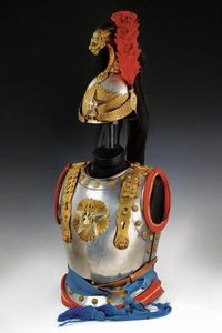 Busto ed elmo per Corazzieri, epoca Umberto I  - Asta Rare Armi Antiche e Militaria da tutto il mondo - Associazione Nazionale - Case d'Asta italiane