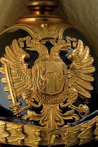 Elmo da ufficiale del k. u. k. Leibgarde Reitereskadron  - Asta Rare Armi Antiche e Militaria da tutto il mondo - Associazione Nazionale - Case d'Asta italiane