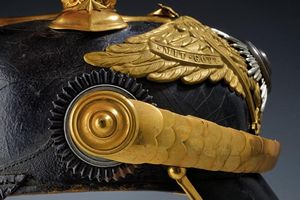 Elmo da generale  - Asta Rare Armi Antiche e Militaria da tutto il mondo - Associazione Nazionale - Case d'Asta italiane