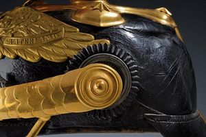 Elmo da generale  - Asta Rare Armi Antiche e Militaria da tutto il mondo - Associazione Nazionale - Case d'Asta italiane