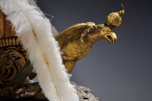 Elmo da generale con le cifre di Umberto I  - Asta Rare Armi Antiche e Militaria da tutto il mondo - Associazione Nazionale - Case d'Asta italiane