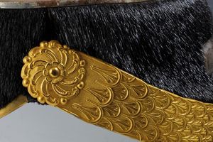 Elmo da ufficiale di cavalleria con custodia originale, epoca Vittorio Emanuele III  - Asta Rare Armi Antiche e Militaria da tutto il mondo - Associazione Nazionale - Case d'Asta italiane