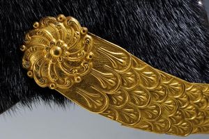 Elmo da ufficiale di cavalleria con monogramma di Umberto I  - Asta Rare Armi Antiche e Militaria da tutto il mondo - Associazione Nazionale - Case d'Asta italiane