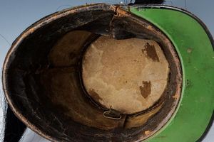 Kepi da ufficiale dei Lancieri di Aosta  - Asta Rare Armi Antiche e Militaria da tutto il mondo - Associazione Nazionale - Case d'Asta italiane