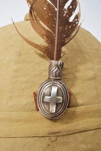 Casco coloniale da ufficiale degli Alpini  - Asta Rare Armi Antiche e Militaria da tutto il mondo - Associazione Nazionale - Case d'Asta italiane