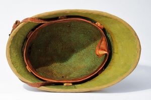 Casco coloniale da ufficiale degli Alpini  - Asta Rare Armi Antiche e Militaria da tutto il mondo - Associazione Nazionale - Case d'Asta italiane
