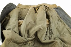 Set di giacca e berretto da generale della brigata di fanteria Reggio  - Asta Rare Armi Antiche e Militaria da tutto il mondo - Associazione Nazionale - Case d'Asta italiane