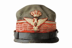 Set di giacca e berretto da generale della brigata di fanteria Reggio  - Asta Rare Armi Antiche e Militaria da tutto il mondo - Associazione Nazionale - Case d'Asta italiane