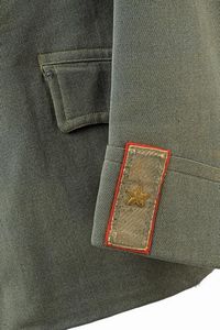 Set di giacca e berretto da generale della brigata di fanteria Reggio  - Asta Rare Armi Antiche e Militaria da tutto il mondo - Associazione Nazionale - Case d'Asta italiane