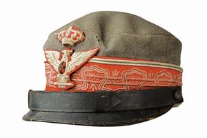 Set di giacca e berretto da generale della brigata di fanteria Reggio  - Asta Rare Armi Antiche e Militaria da tutto il mondo - Associazione Nazionale - Case d'Asta italiane