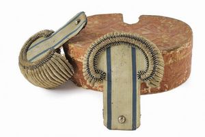 Paio di rare spalline da ufficiale  - Asta Rare Armi Antiche e Militaria da tutto il mondo - Associazione Nazionale - Case d'Asta italiane