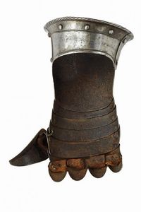 Manopola destra  - Asta Rare Armi Antiche e Militaria da tutto il mondo - Associazione Nazionale - Case d'Asta italiane