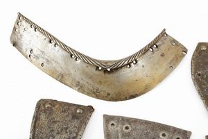 Parti di ricambio per armature  - Asta Rare Armi Antiche e Militaria da tutto il mondo - Associazione Nazionale - Case d'Asta italiane
