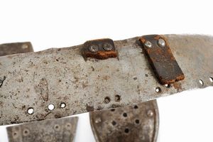 Parti di ricambio per armature  - Asta Rare Armi Antiche e Militaria da tutto il mondo - Associazione Nazionale - Case d'Asta italiane