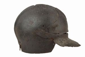 Interessante celata  - Asta Rare Armi Antiche e Militaria da tutto il mondo - Associazione Nazionale - Case d'Asta italiane
