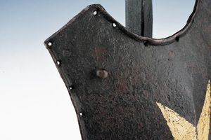 Elmo e pettorale d'assedio con insegne dell'ordine di Malta  - Asta Rare Armi Antiche e Militaria da tutto il mondo - Associazione Nazionale - Case d'Asta italiane