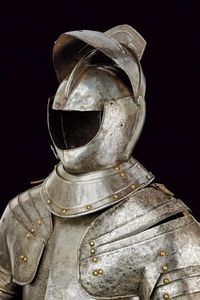 Mezza armatura composita  - Asta Rare Armi Antiche e Militaria da tutto il mondo - Associazione Nazionale - Case d'Asta italiane