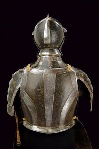 Corsaletto bianconero da uomo d'arme  - Asta Rare Armi Antiche e Militaria da tutto il mondo - Associazione Nazionale - Case d'Asta italiane