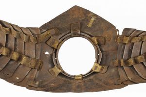 Corsaletto bianconero da uomo d'arme  - Asta Rare Armi Antiche e Militaria da tutto il mondo - Associazione Nazionale - Case d'Asta italiane