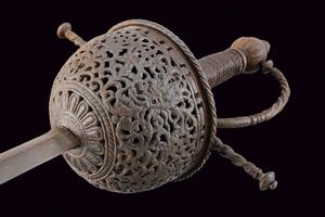 Spada a tazza  - Asta Rare Armi Antiche e Militaria da tutto il mondo - Associazione Nazionale - Case d'Asta italiane