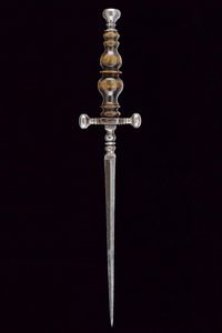 Stiletto  - Asta Rare Armi Antiche e Militaria da tutto il mondo - Associazione Nazionale - Case d'Asta italiane