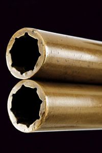 Mazzagatto a pietra focaia a due canne sovrapposte da marina  - Asta Rare Armi Antiche e Militaria da tutto il mondo - Associazione Nazionale - Case d'Asta italiane