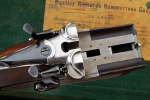 Doppietta a cani esterni di Westley Richards in cassetta  - Asta Rare Armi Antiche e Militaria da tutto il mondo - Associazione Nazionale - Case d'Asta italiane