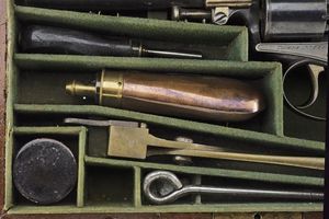 Revolver tipo Adams a luminello in cassetta  - Asta Rare Armi Antiche e Militaria da tutto il mondo - Associazione Nazionale - Case d'Asta italiane