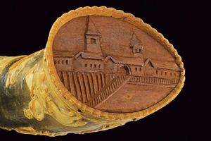 Fiasca da polvere in corno di mucca  - Asta Rare Armi Antiche e Militaria da tutto il mondo - Associazione Nazionale - Case d'Asta italiane