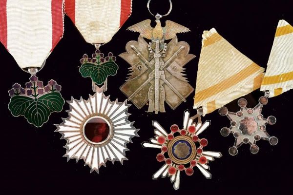 Lotto di tredici ordini e medaglie  - Asta Medaglie, Decorazioni e Ordini - Associazione Nazionale - Case d'Asta italiane