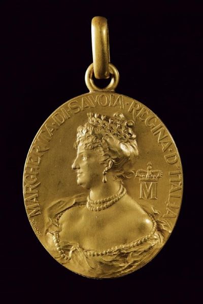Margherita di Savoia, regina consorte d'Italia  - Asta Medaglie, Decorazioni e Ordini - Associazione Nazionale - Case d'Asta italiane