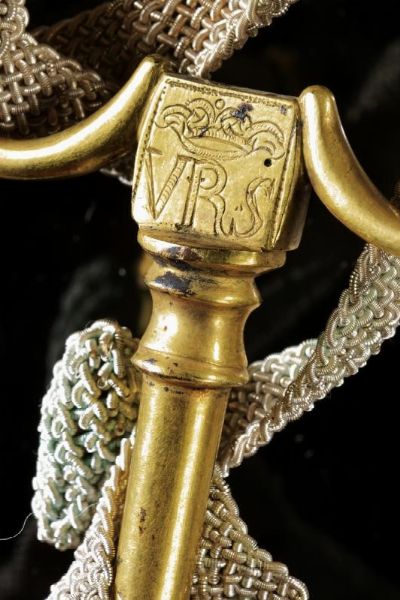 Chiave da Ciambellano con monogramma VRS  - Asta Medaglie, Decorazioni e Ordini - Associazione Nazionale - Case d'Asta italiane